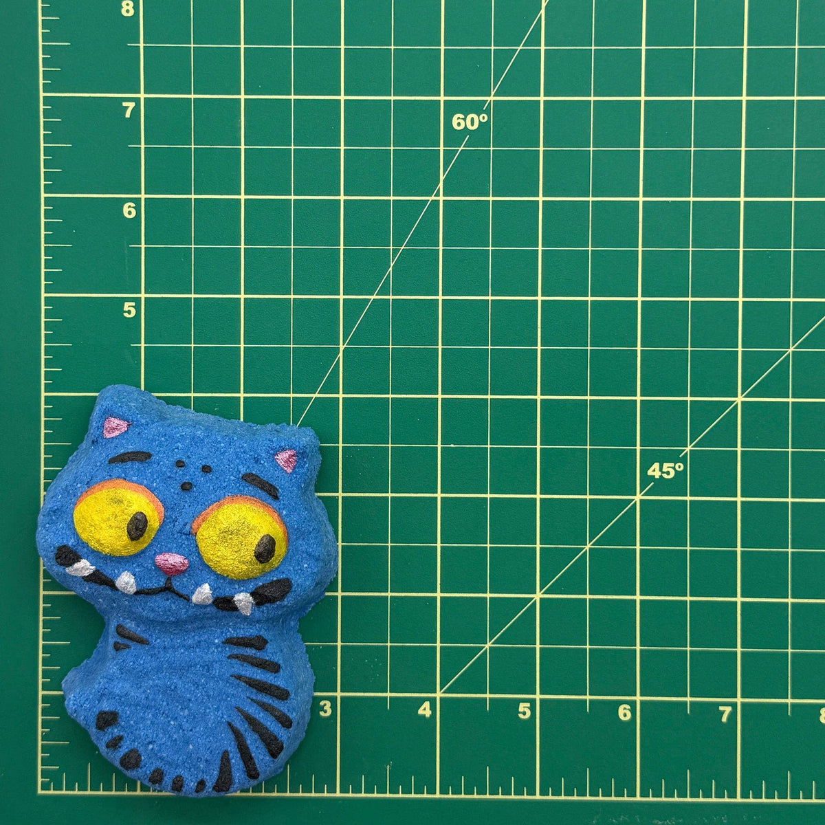 DH - Cat Bath Bomb