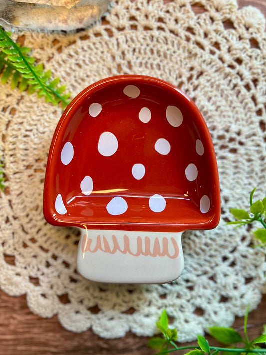 Toadstool Shaped Pinch Bowls