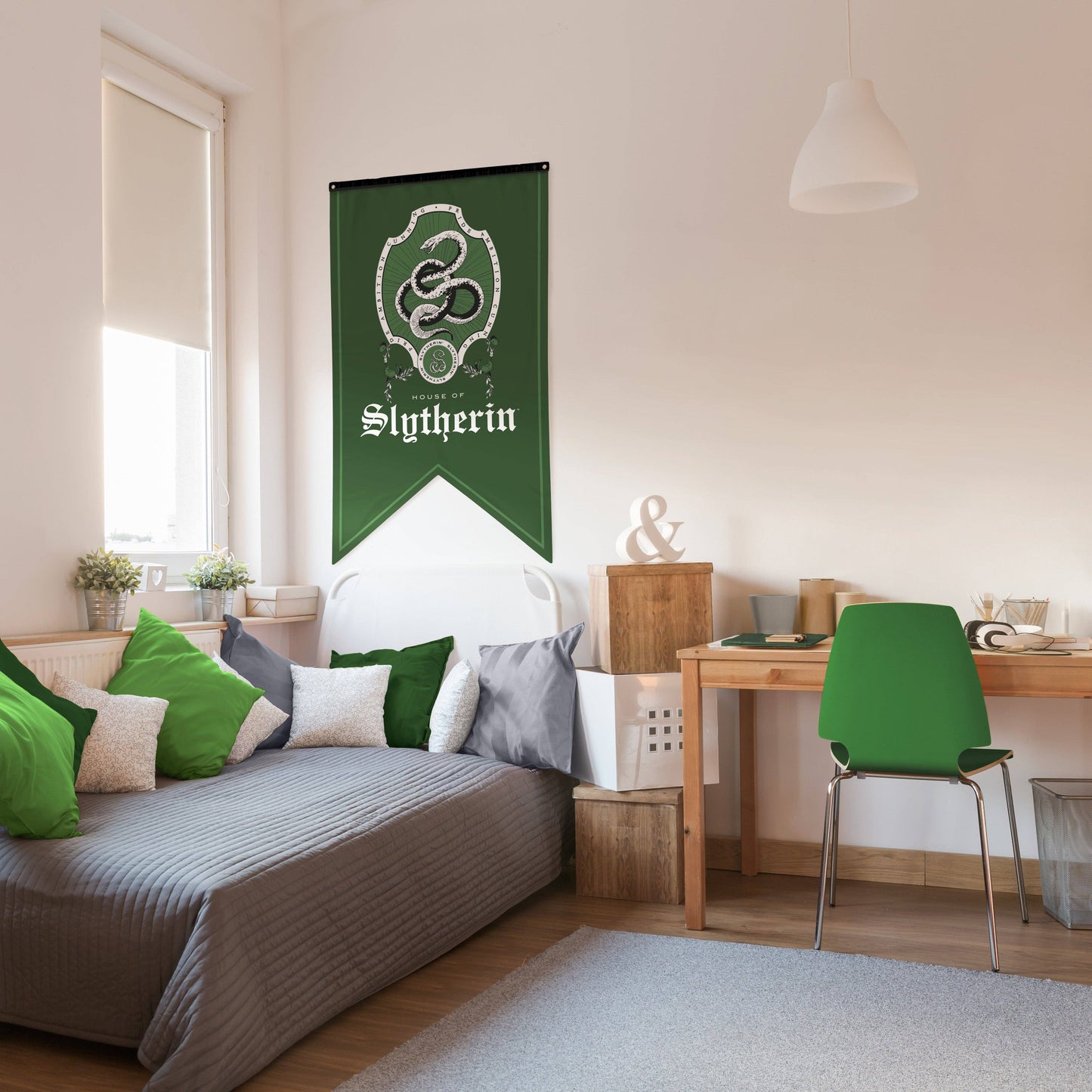 Harry Potter Slytherin Crest Banner Flag (30'' x 50'')