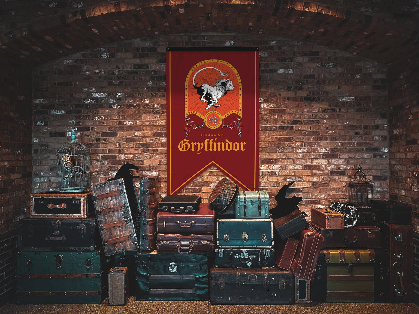 Harry Potter Gryffindor Crest Banner Flag (30'' x 50'')