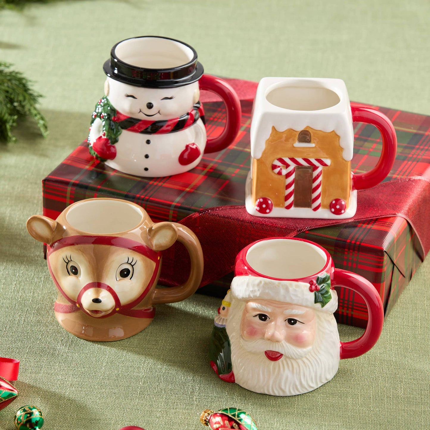 Santa's Retro Christmas 3-D Mug 18 oz