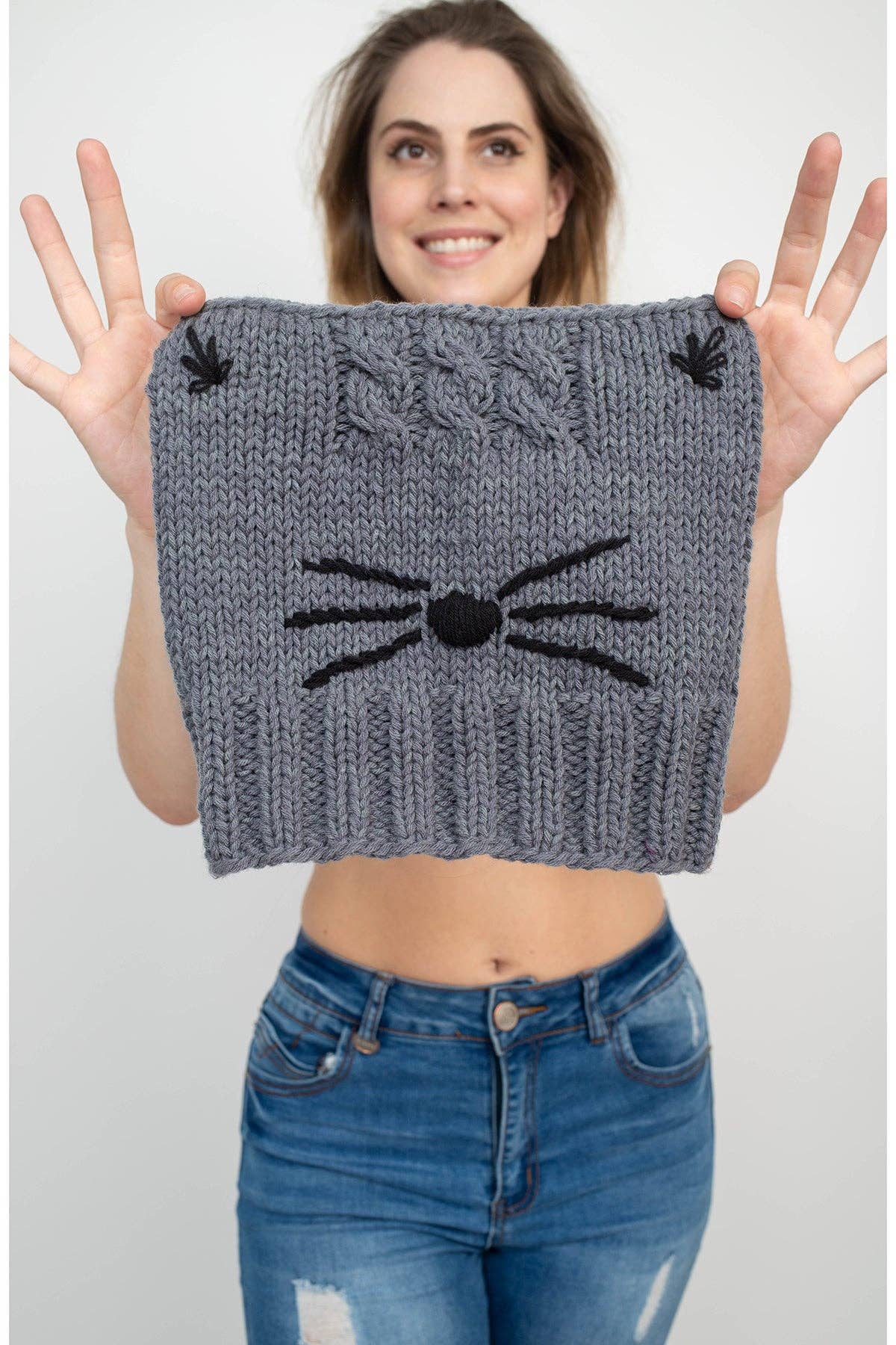 Knit Kitty Cat Embroidered Beanie: Grey