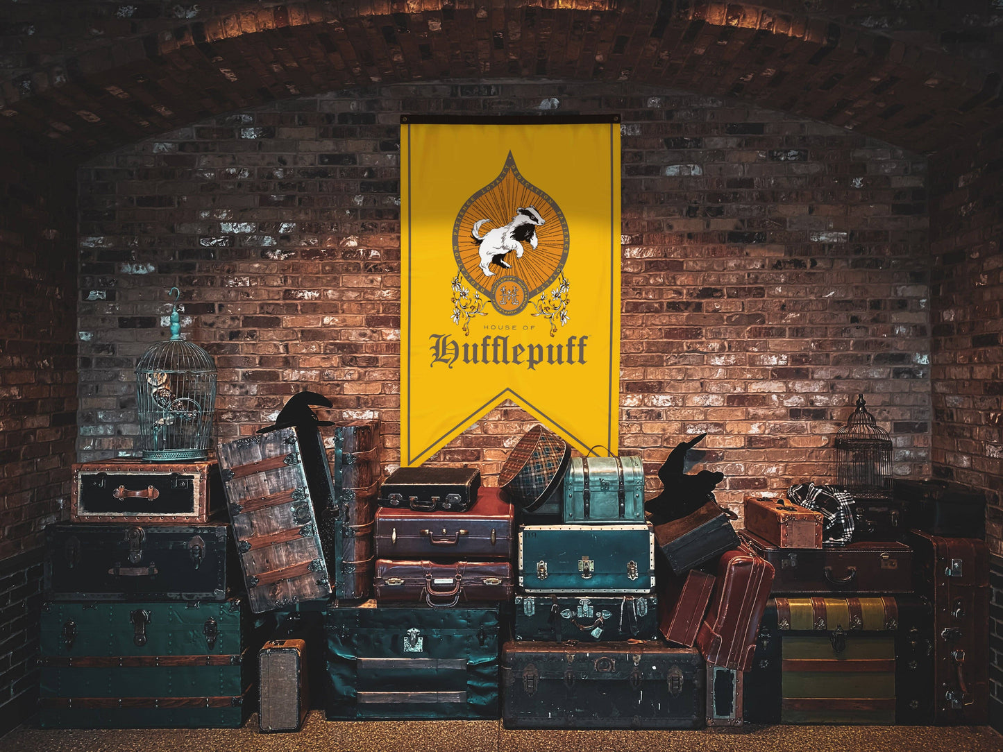 Harry Potter Hufflepuff Crest Banner Flag (30'' x 50'')