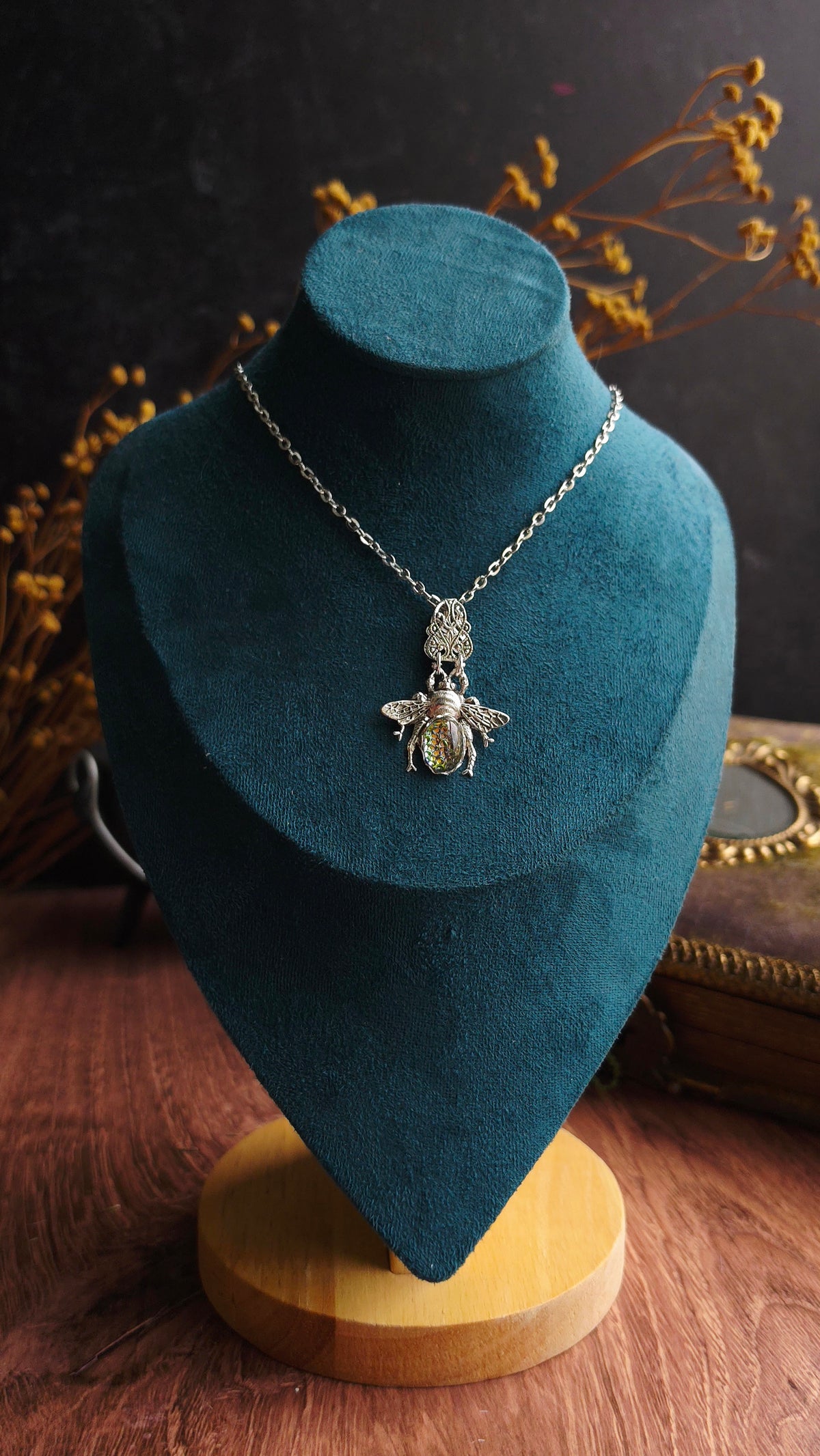 Glitter Bee Necklace - Arcane Angel
