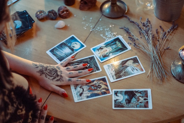 Love + Light Tarot Readings