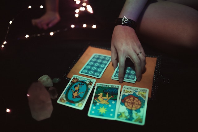 Love + Light Tarot Readings